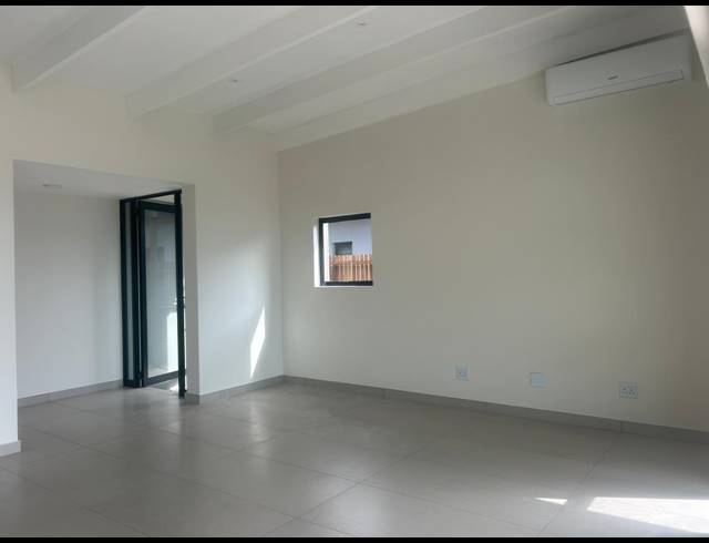 2 BEDROOM HOUSE FOR SALE IN SHAKAS ROCK
